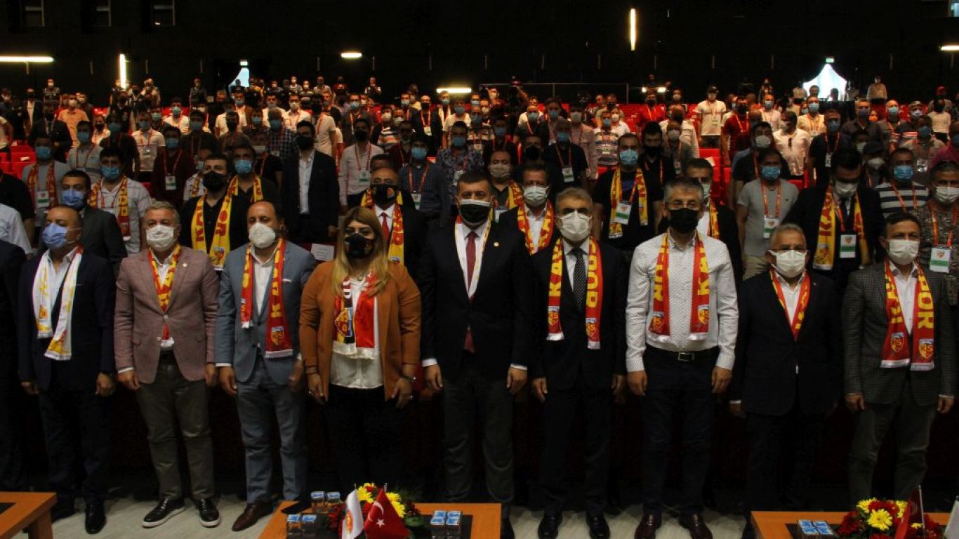 Kayserispor'da Berna Gözbaşı yeniden başkan seçildi