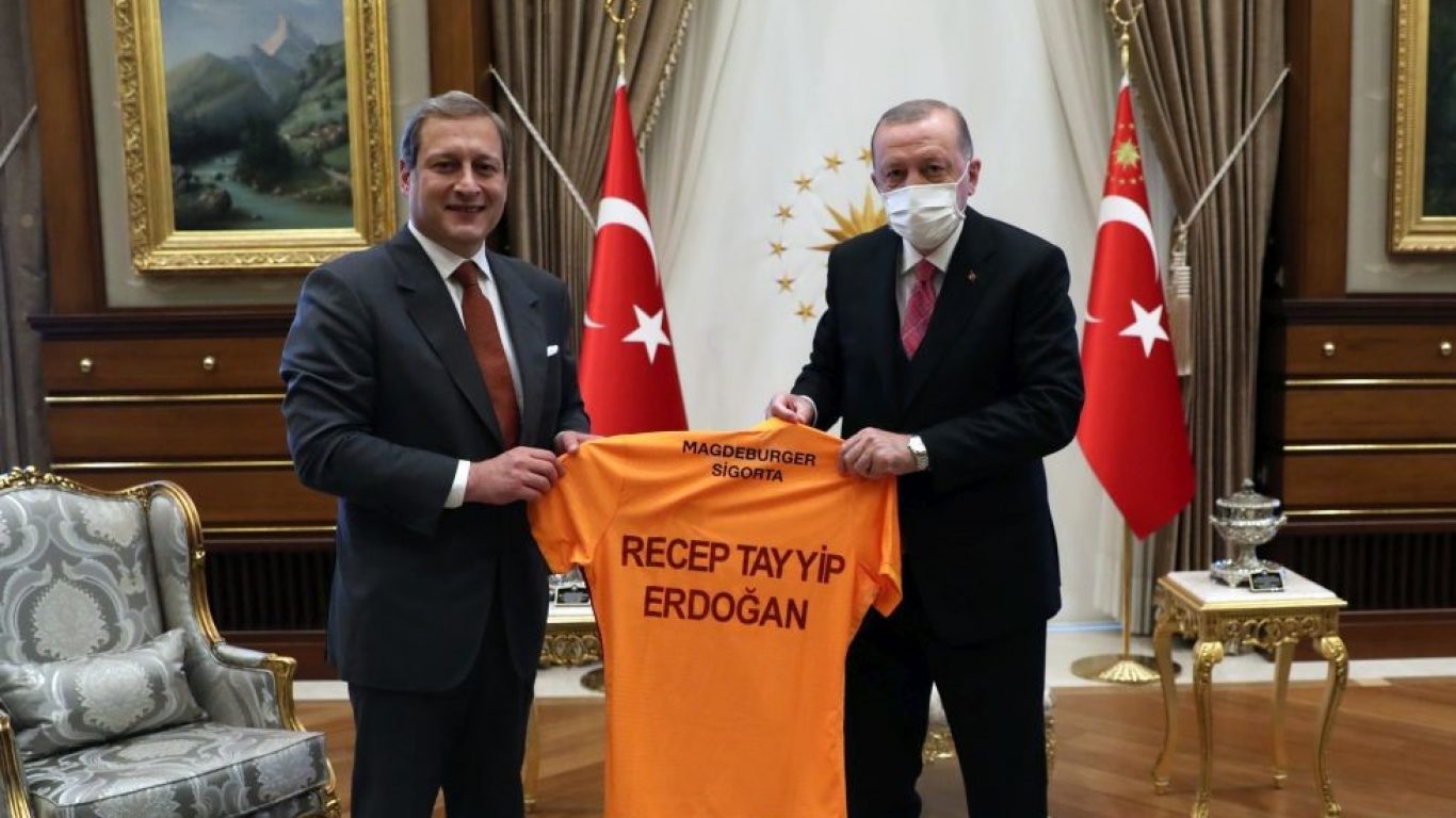 Cumhurbaşkanı Erdoğan, Galatasaray Kulübü Başkanı Elmas'ı kabul etti