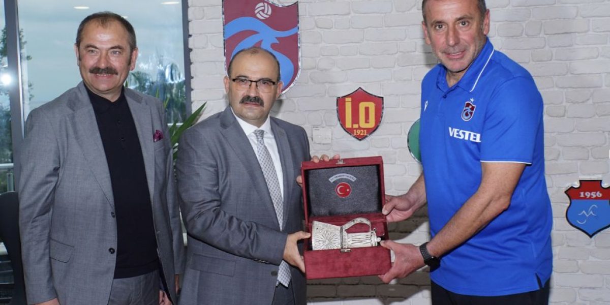 Trabzon Valisi Ustaoğlu’ndan Trabzonspor’a ziyaret