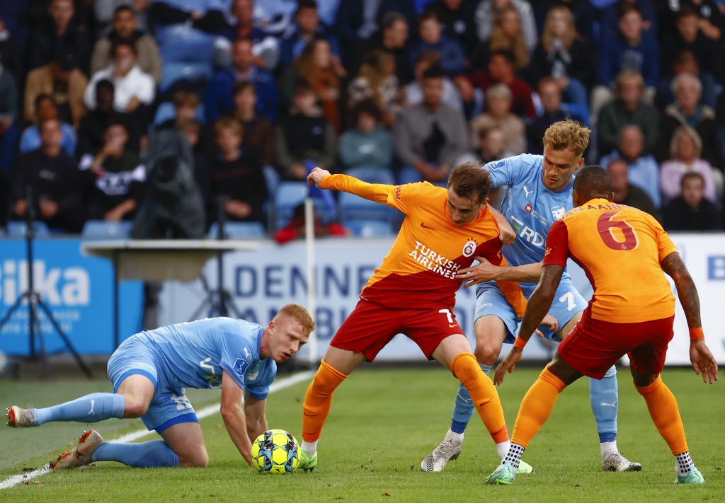 Galatasaray, UEFA Avrupa Ligi play-off turu ilk maçında Danimarka temsilcisi Randers ile 1-1 berabere kaldı