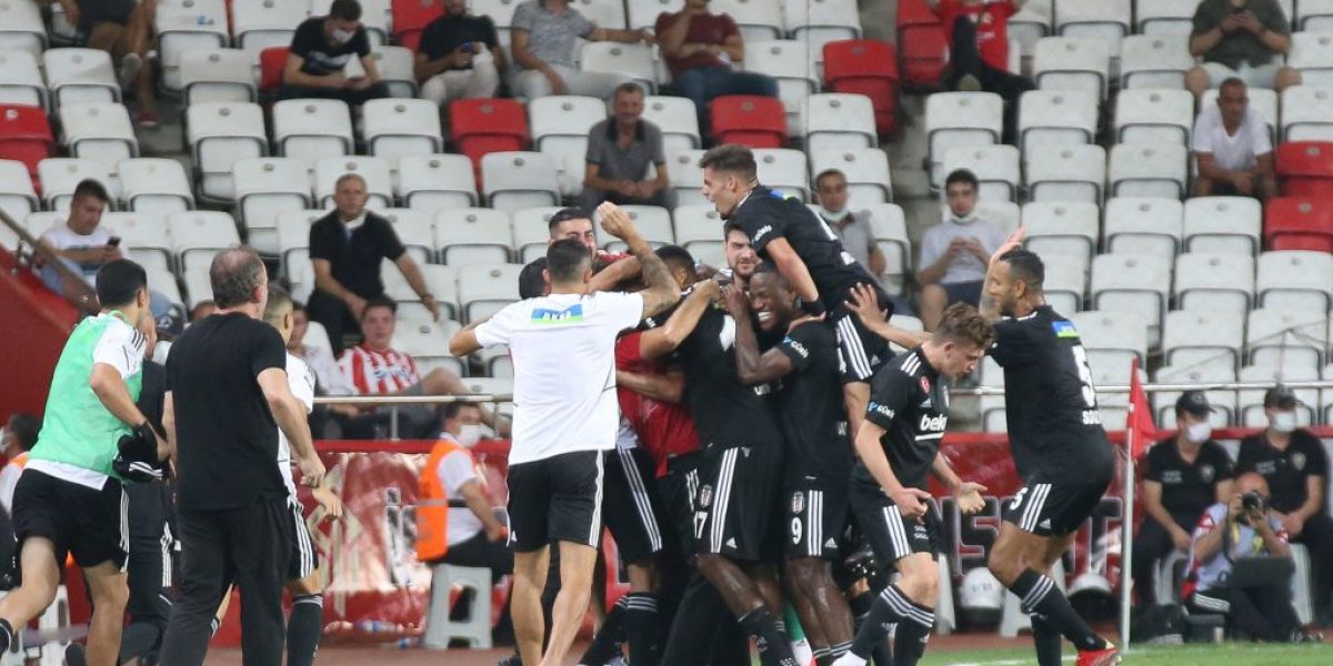Beşiktaş 2-0 geriye düştüğü maçı 3-2 kazandı