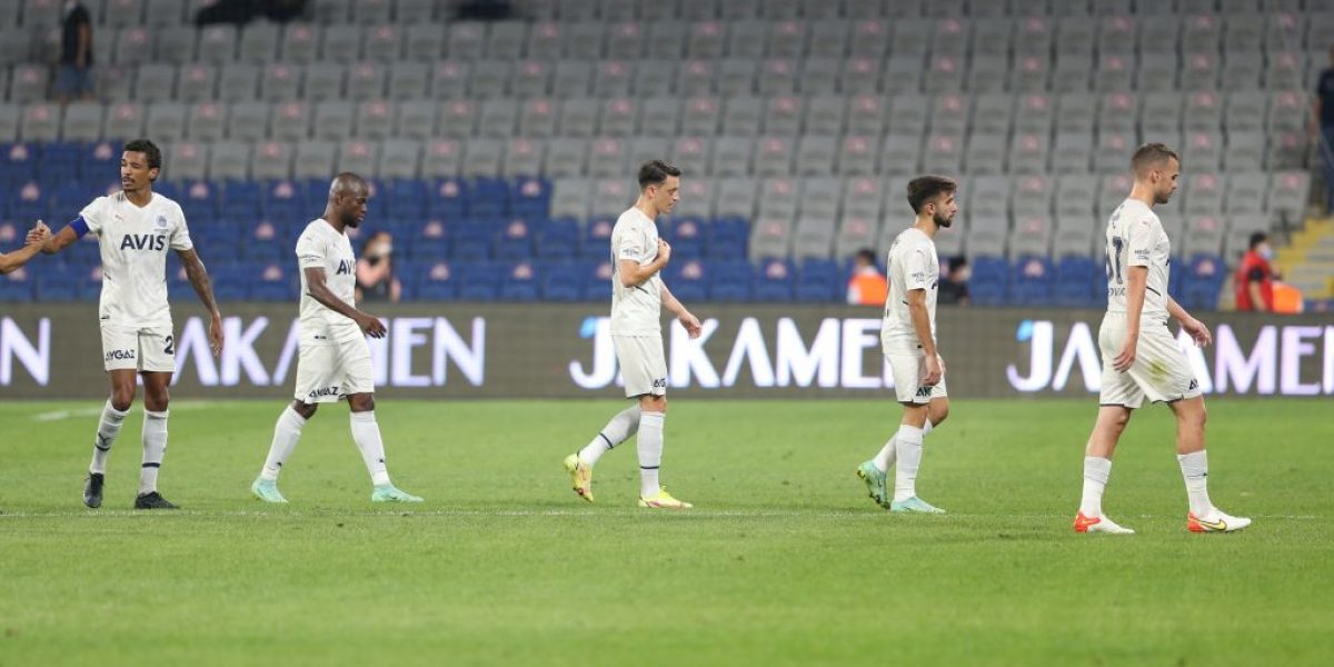Erken havaya giren Fenerbahçe, Başakşehir’de kayboldu
