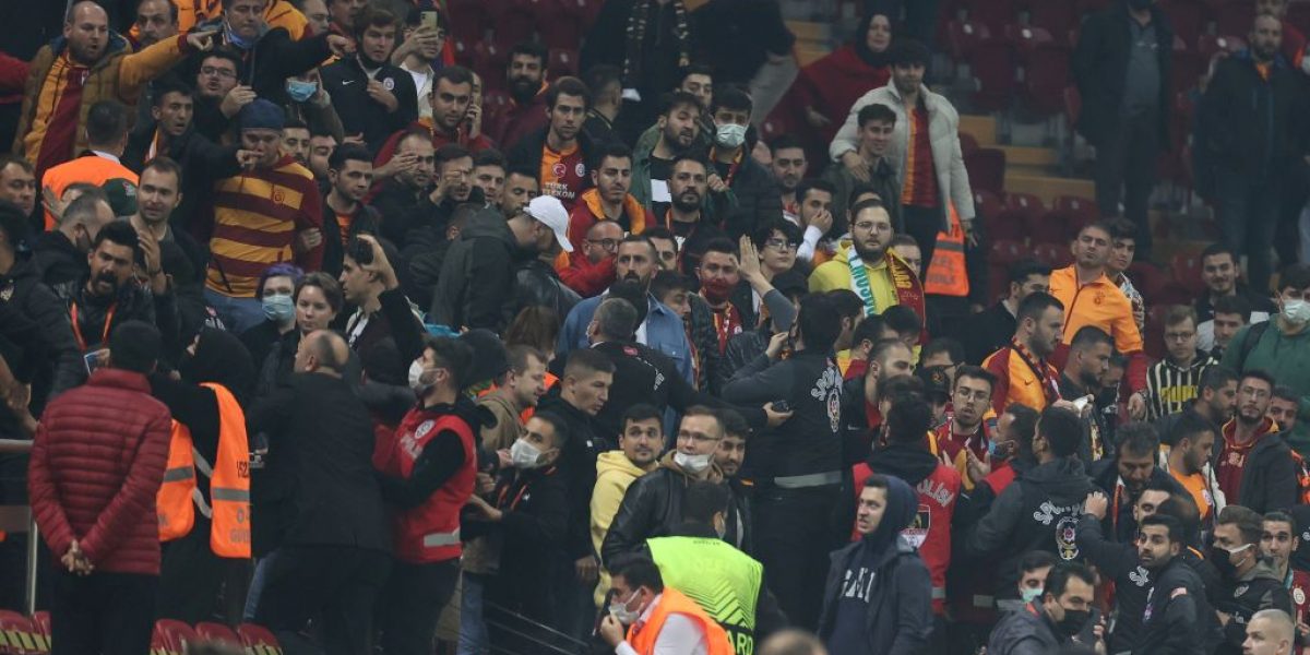 UEFA’dan Galatasaray’a deplasmanda seyircisiz oynama cezası