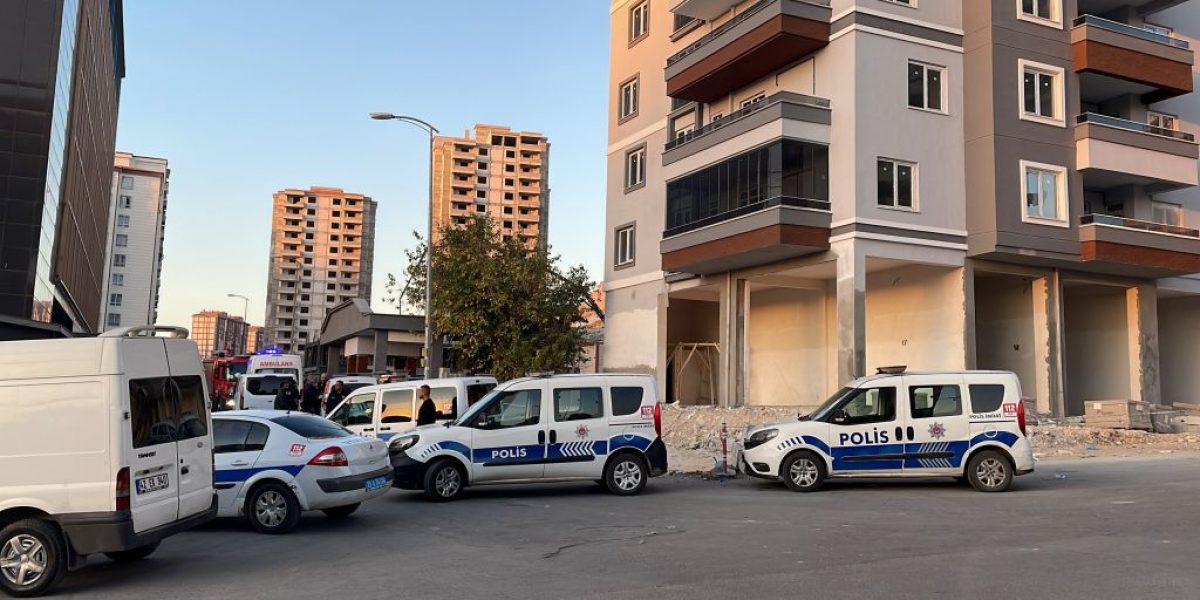 Gaziantep’te çalıştığı binanın 12. katından düşen işçi öldü