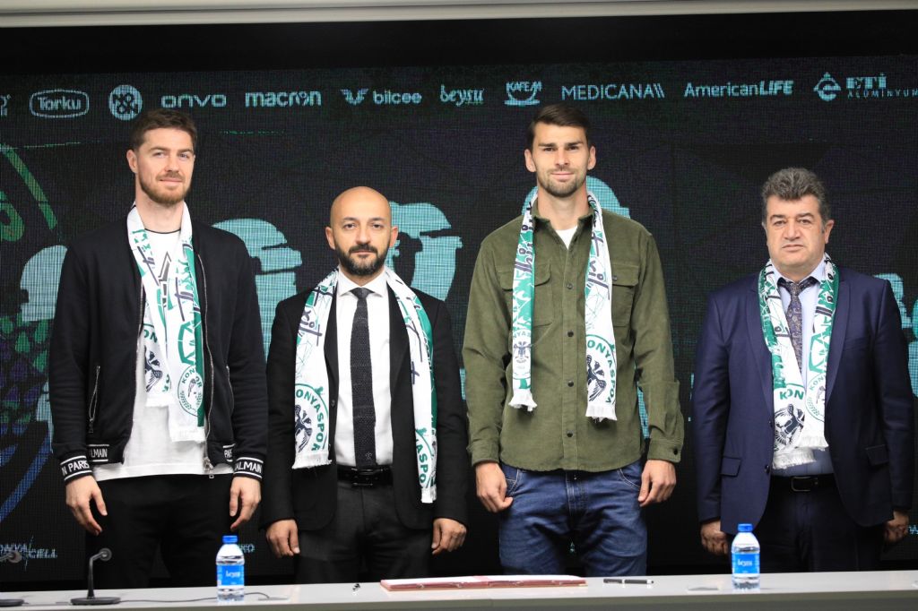 Konyaspor, 2 oyuncusuyla sözleşme yeniledi