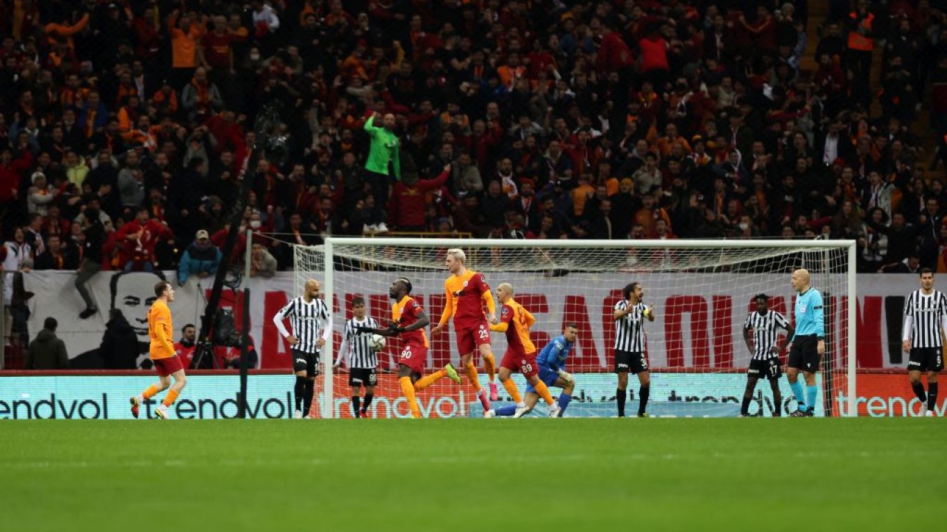 Galatasaray - Altay