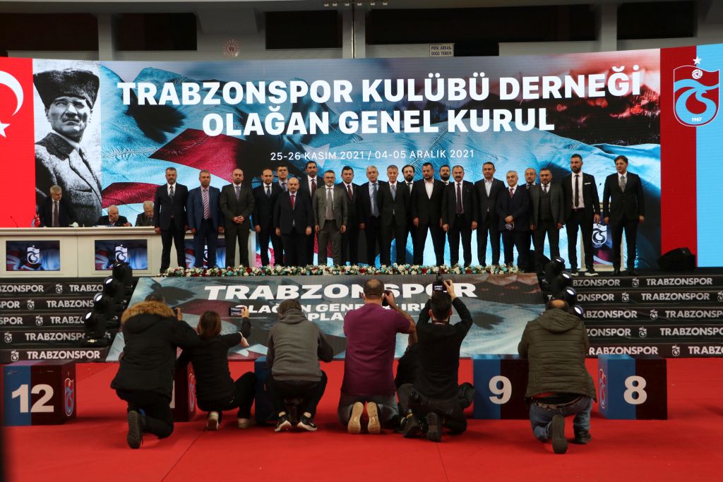Trabzonspor’da Ahmet Ağaoğlu yeniden başkan