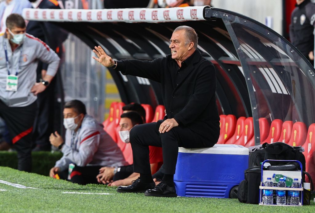 Galatasaray Teknik Direktörü Fatih Terim hastanede tedavi altına alındı
