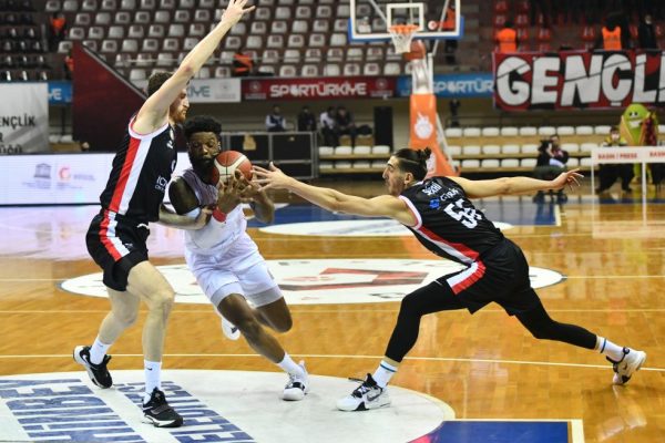 Gaziantep Basketbol: 82 – Beşiktaş Icrypex: 77