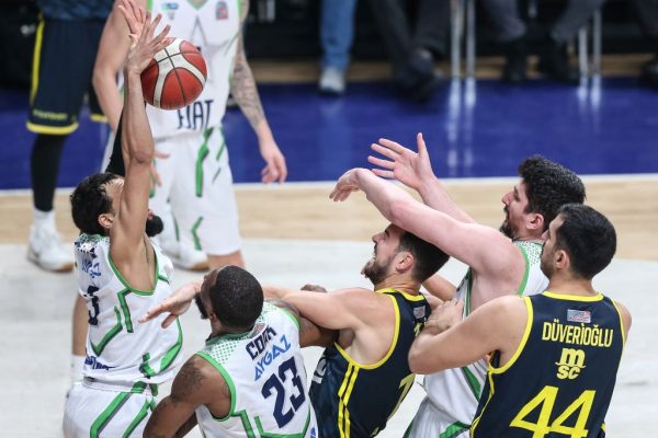 Fenerbahçe Beko, yarı finale yükselerek Galatasaray Nef ile eşleşti