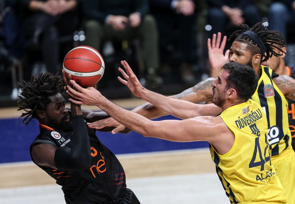 Fenerbahçe kupada Galatasaray’ı yendi