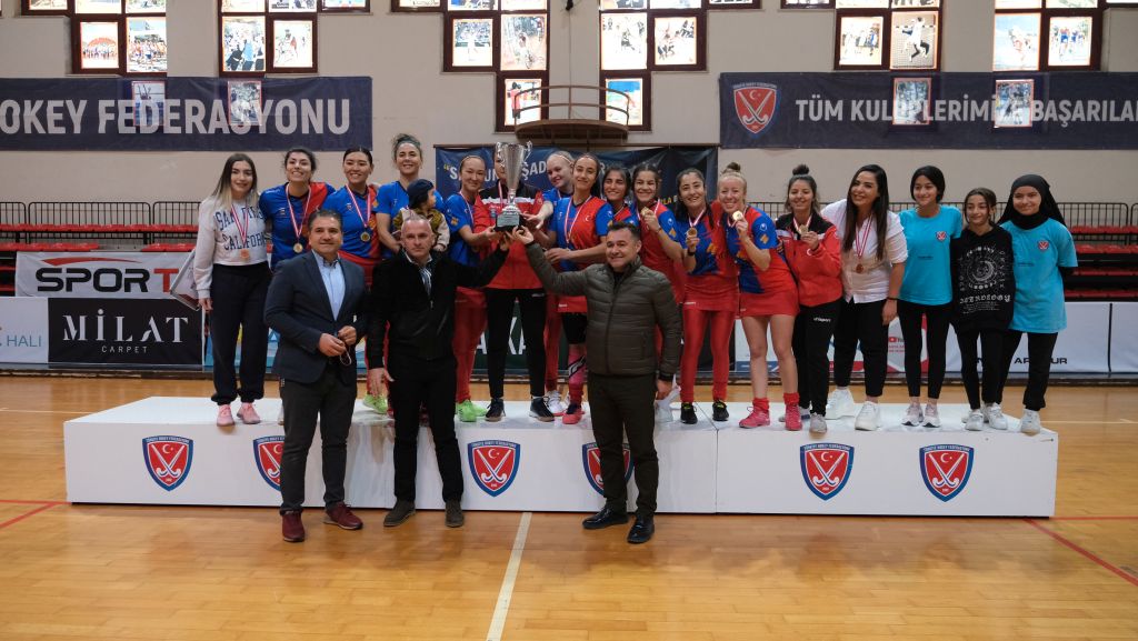 Salon Hokeyi: Kadınlar Avrupa Kulüpler Şampiyonası Trophy<strong>–</strong>