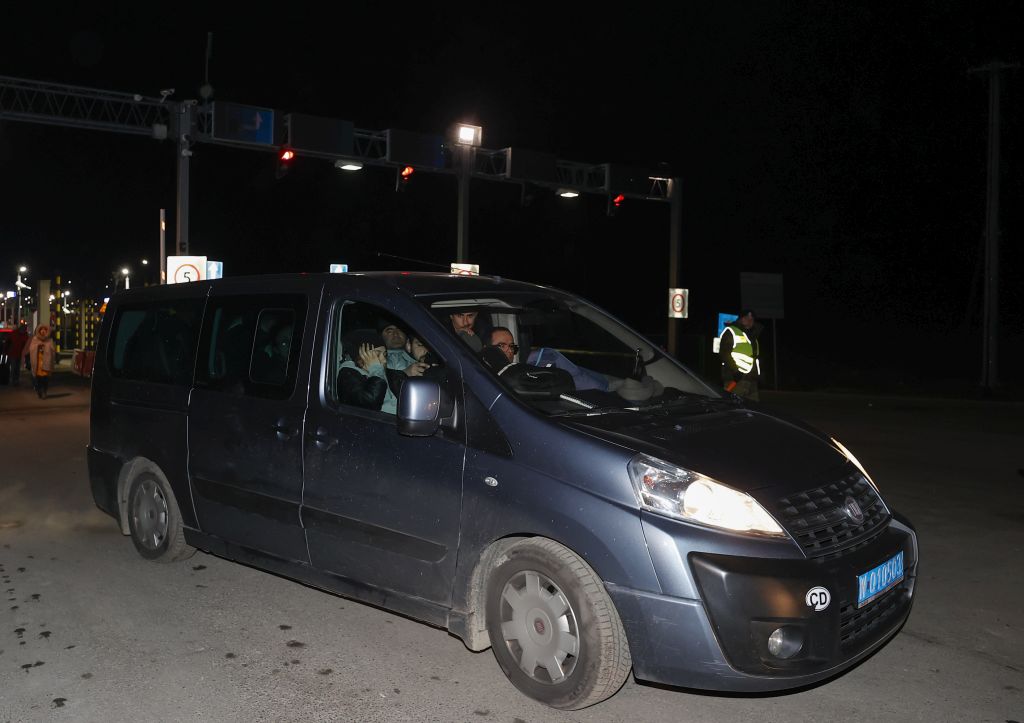Ukrayna-Polonya sınırından 10 Türk kara yoluyla tahliye edildi