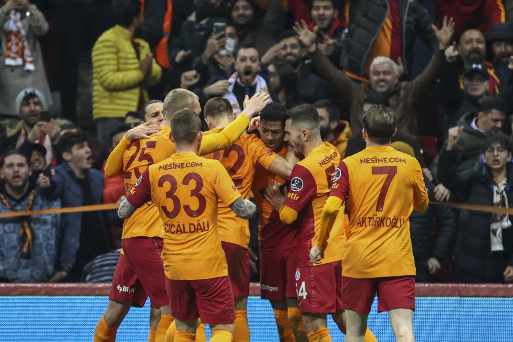 İki penaltı 6 gol, kazanan Galatasaray