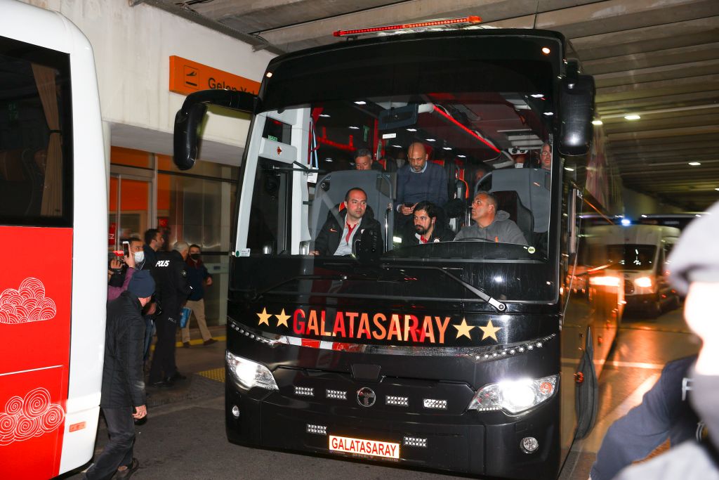 Galatasaray, İzmir'e geldi Galatasaray, İzmir’e geldi