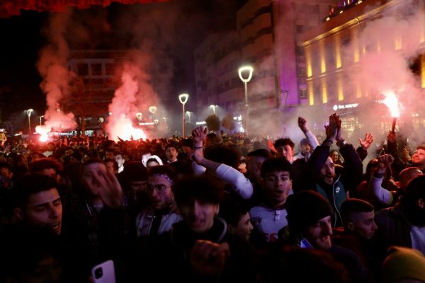 Trabzonspor’un galibiyeti kentte coşkuyla kutlandı