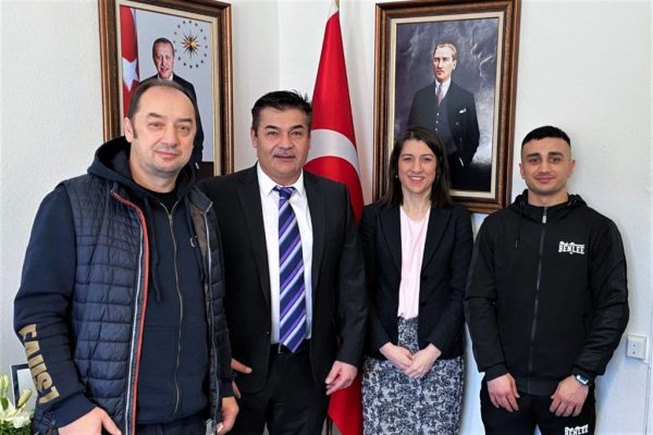 EC BOXİNG’DEN BAŞKONSOLOSA ZİYARET