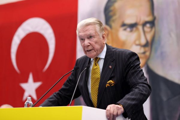 Uğur Dündar, Fenerbahçe’nin yeni Divan Başkanı