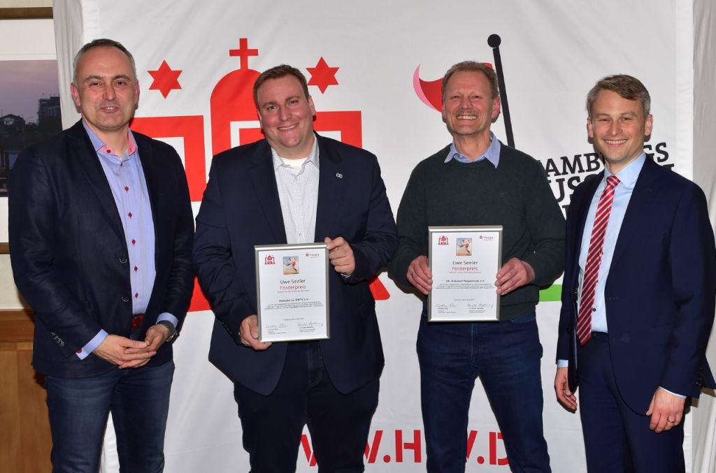 futbolexpress_19868_ „Uwe Seeler-Förderpreis“ 2021 für VfL Grünhof-Tesperhude und Holsatia im EMTV