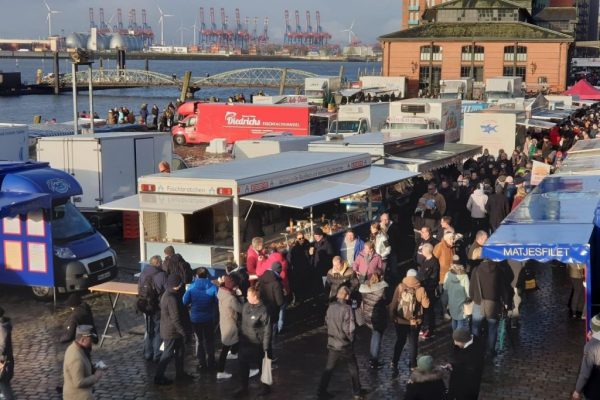 Hamburg’da ”Fischmark” açıldı