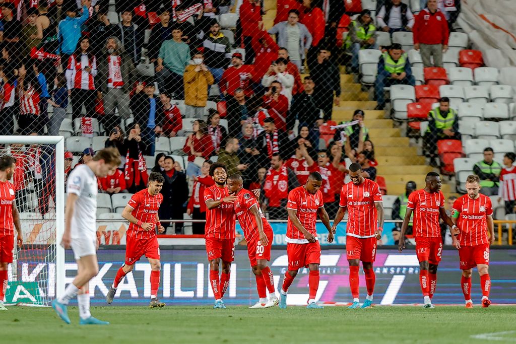 Fraport TAV Antalyaspor-Atakaş Hatayspor Fraport TAV Antalyaspor: 4 – Atakaş Hatayspor: 1