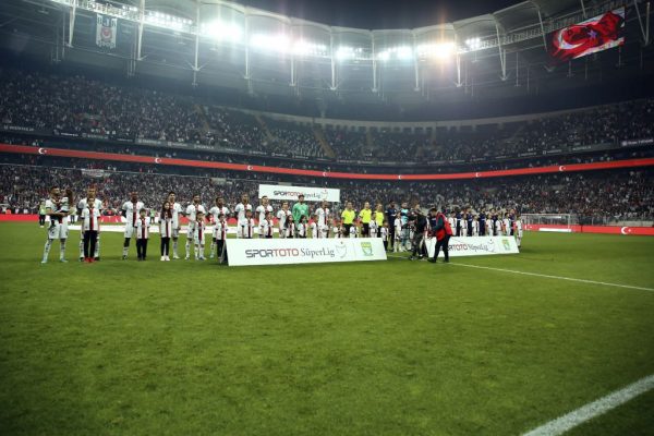 Beşiktaş’ta düşüş sürüyor