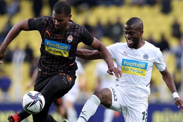 Fenerbahçe-Shakhtar Donetsk maçından Ukrayna’ya 2,5 milyon lira bağış