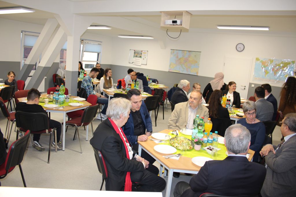 Elmshorn’da iftar yemeğinde dostluklar pekişti
