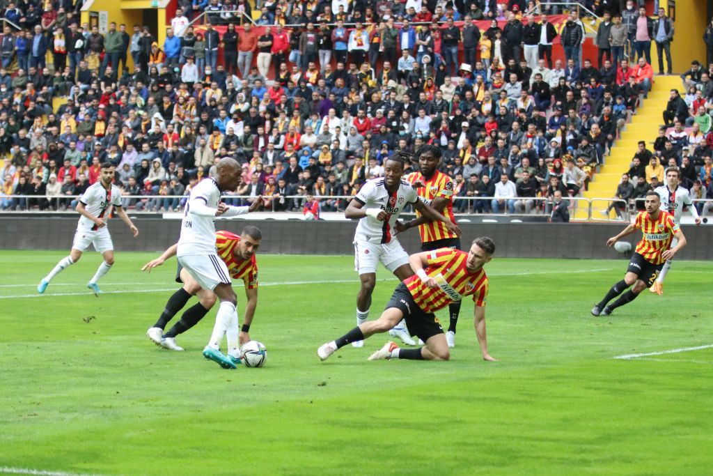 Yukatel Kayserispor: 2 – Beşiktaş: 3