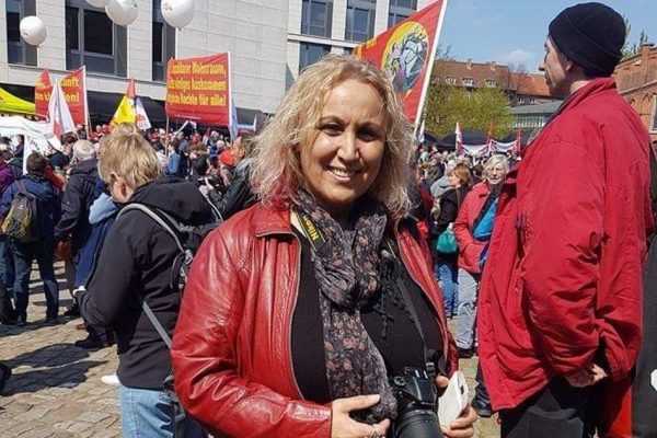 Kana bulanmış 1 Mayıs’lar… Kağıt toplayan çocuklar…