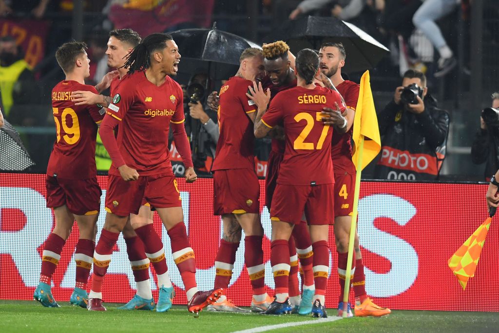 UEFA Avrupa Konferans Ligi’nde finalin adı Roma-Feyenoord