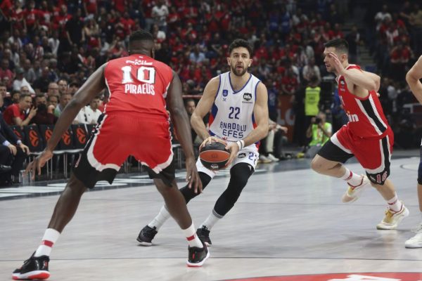Anadolu Efes, THY Avrupa Ligi’nde üst üste 3. kez finale yükseldi