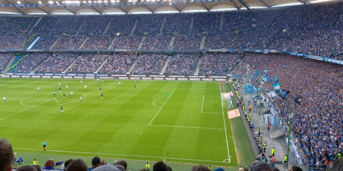 Hertha Berlin, Bundesliga’da kaldı