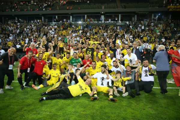 İstanbulspor, 17 yıl sonra Süper Lig’de