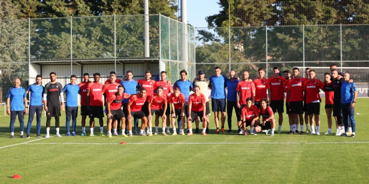 Gaziantep FK Teknik Direktörü Erol Bulut’tan transfer açıklaması: