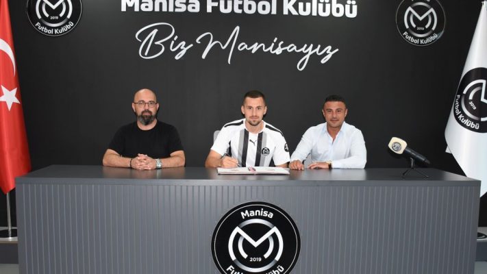 Manisa FK, orta saha oyuncusu Burak Altıparmak'ı transfer etti