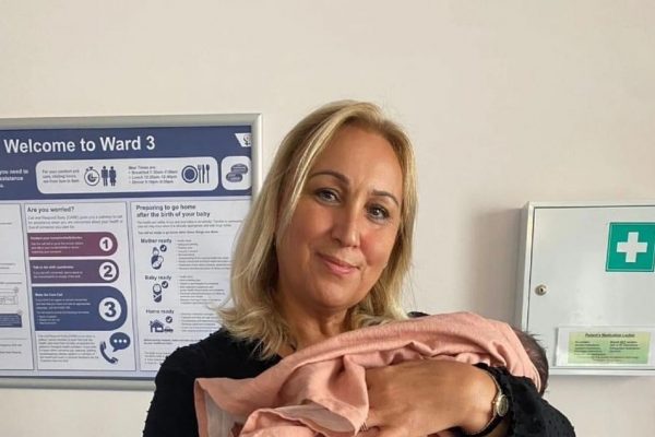 Yazar Esma Arslan ikinci kez anneanne oldu