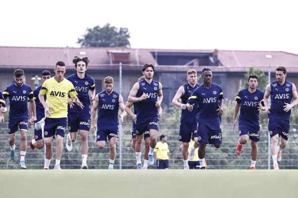 Fenerbahçe, Avusturya’da ilk antrenmanını yaptı