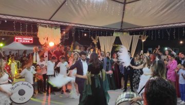 Manchester Cityli İlkay Gündoğan düğününü memleketi Dursunbey'de yaptı