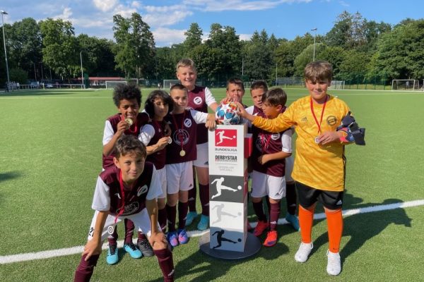 Gençlerin Turnuvası Dostça Geçti