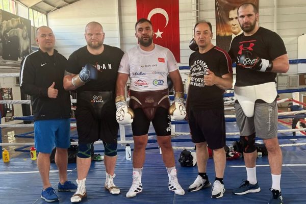 ABD’de ringe çıkacak olan Ali, Ankara’da kampa girdi