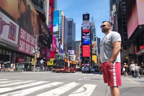 Türkiye’deki idmanları tamamlayan Ali Eren Demirezen, Amerika’ya uçtu.