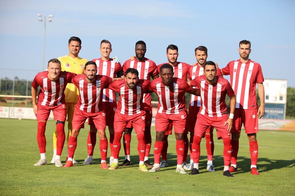 Demir Grup Sivasspor: 2 – El Sharjah: 0