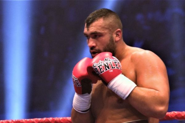 Türk boksörler önde gidiyor