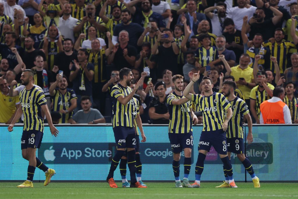 Fenerbahçe, farklı galibiyetle adını gruplara yazdırdı