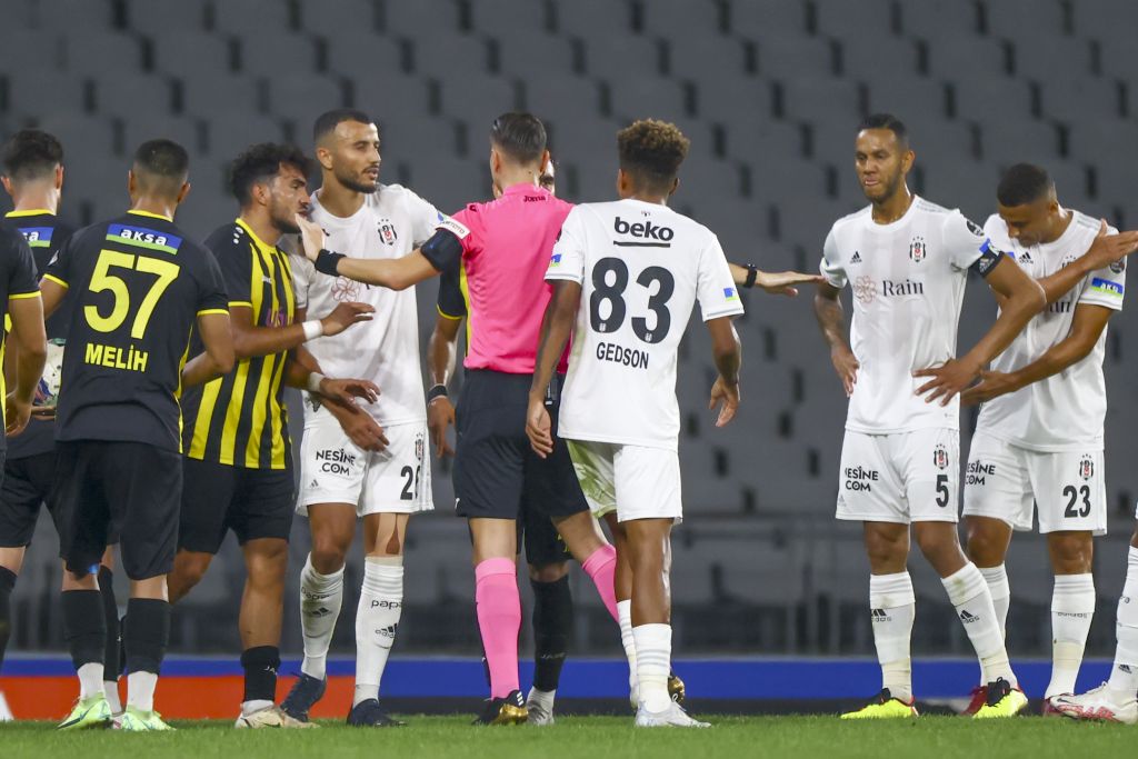 Beşiktaş milli araya puan kaybıyla girdi