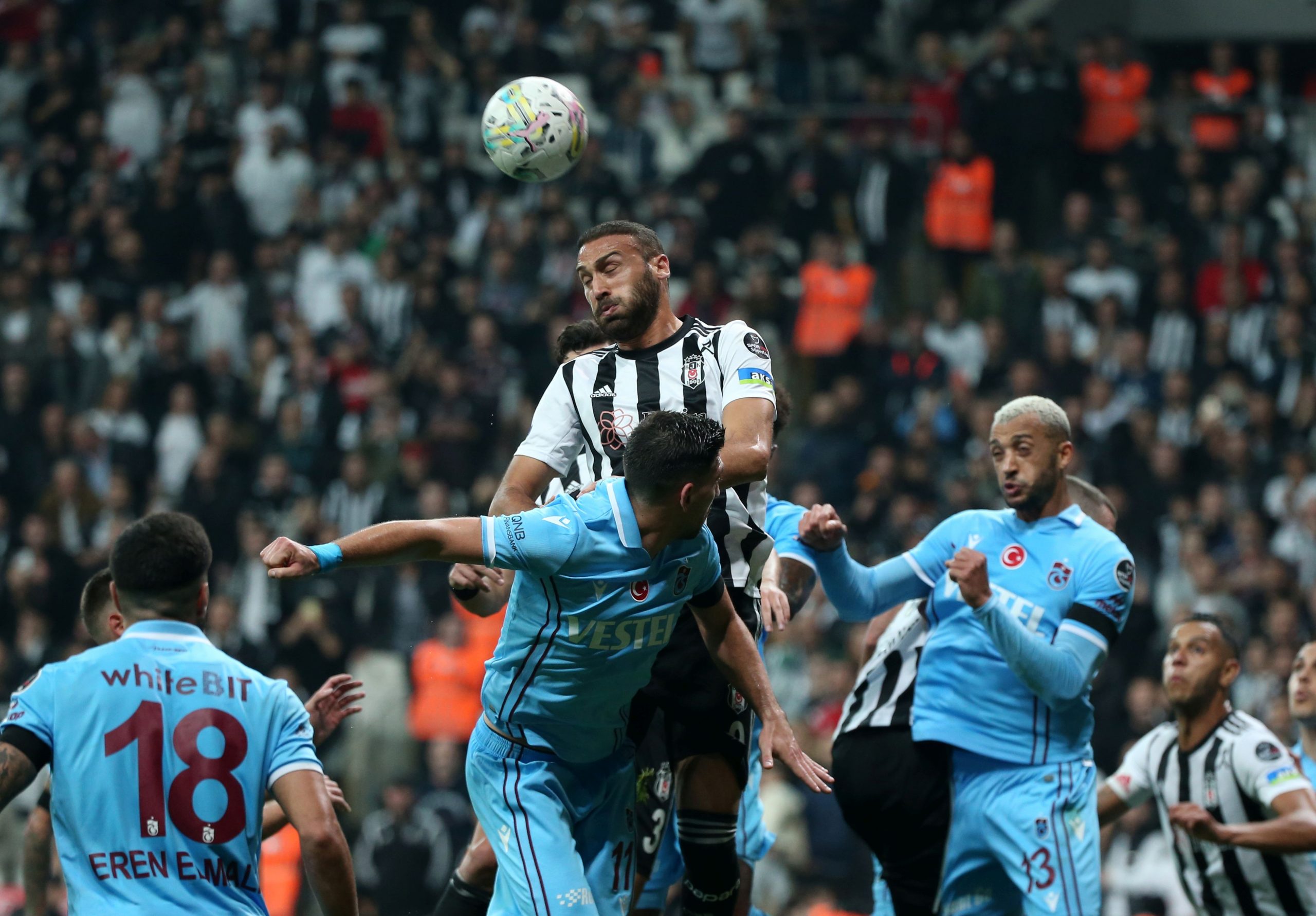 Beşiktaş, Dolmabahçe’de galibiyeti unuttu