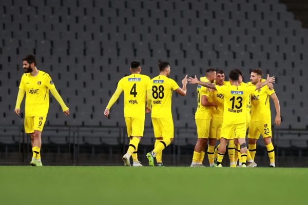 VavaCars Fatih Karagümrük: 1 – İstanbulspor: 2