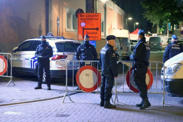 <strong>Belçika’da bıçaklı saldırıda bir polis öldü</strong>