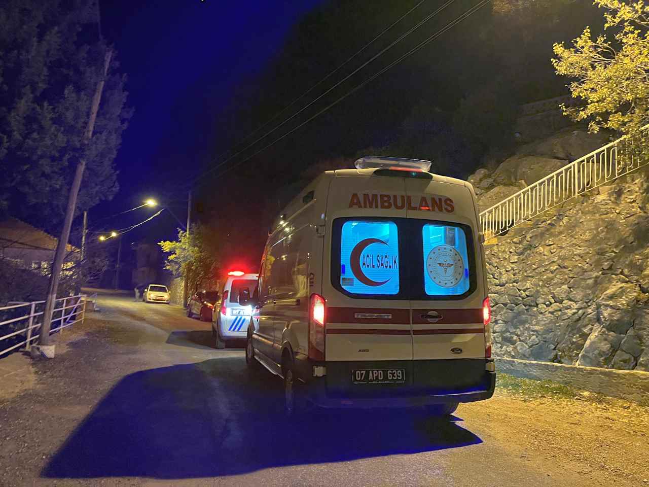 <strong>Antalya’da bir kişi babasını silahla öldürdü</strong>